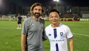 周通晒与皮尔洛合影：见到儿时的偶像❤️