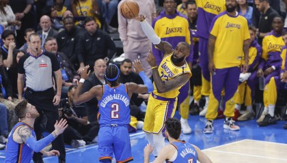 开云体育官网-霍里：詹姆斯是唯一有权抱怨裁判的人 他没有SGA&amp;东里的吹罚待遇