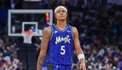 开云体育在直播-又伤退两人！又一场胜利！NBA赛季最坚韧球队：魔术