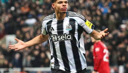 开云直播官网-英超最新积分榜：3大强队意外翻车，曼联被绝杀，阿森纳拉开差距