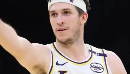 开云体育官网-Jovan Buha：我听说爵士是众多对里夫斯感兴趣的球队之一|奥斯汀-里夫斯|湖人|奥斯汀·里夫斯|洛杉矶湖人队|犹他爵士队_新浪体育_新浪新闻